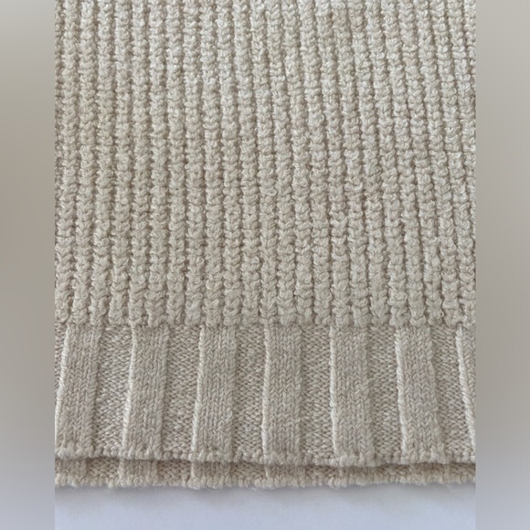 NWT‎ Wild Fable Womens Cropped Sweater Size Small Cream Floresent Green Stripe - Picture 10 of 11